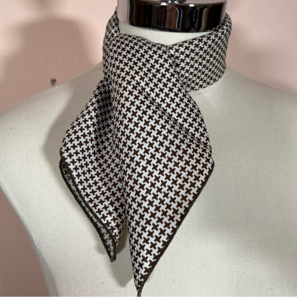 Vintage 1960 70 MCM Mod brown white houndstooth check plaid square neck scarf